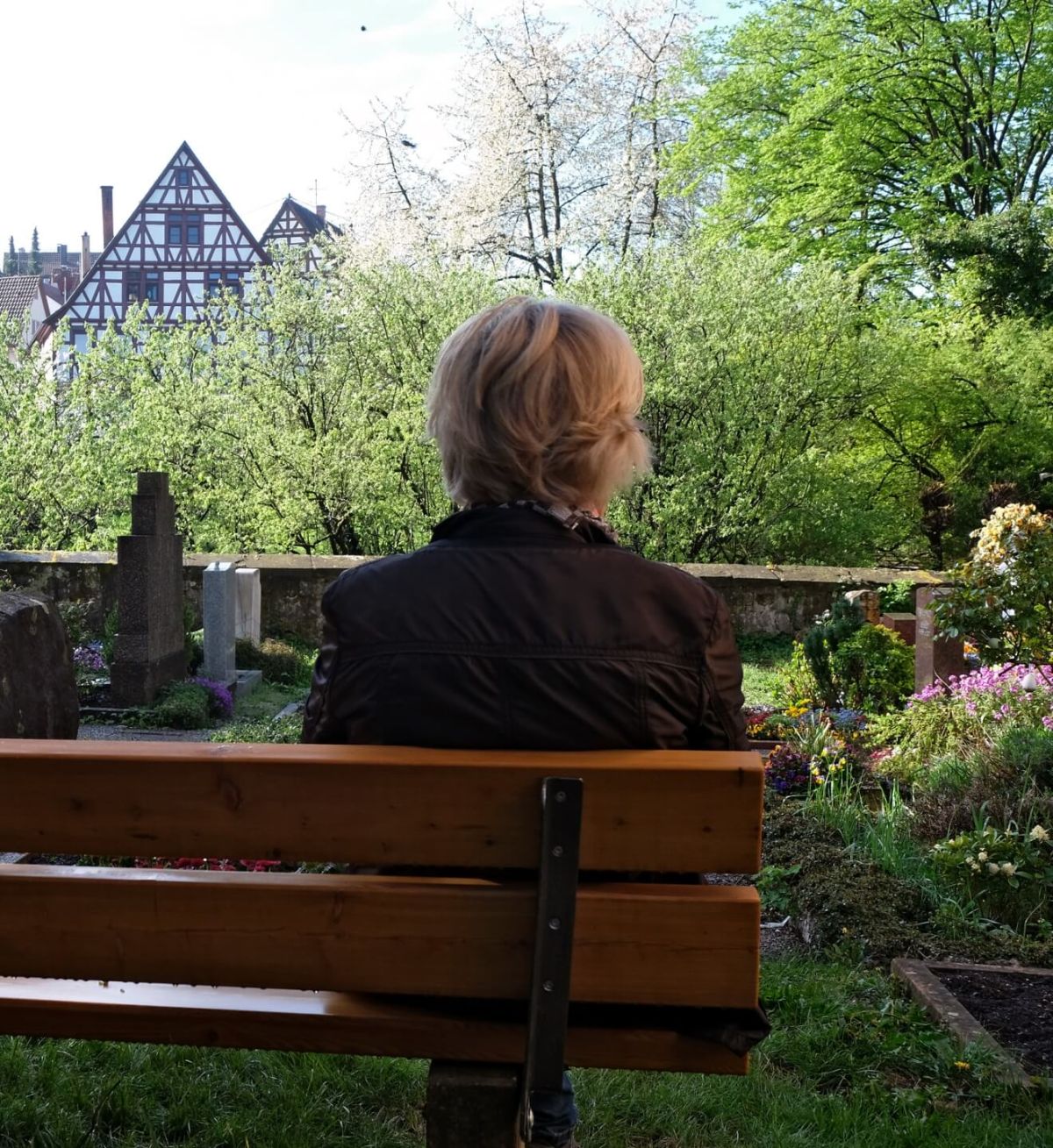Bank auf dem Friedhof